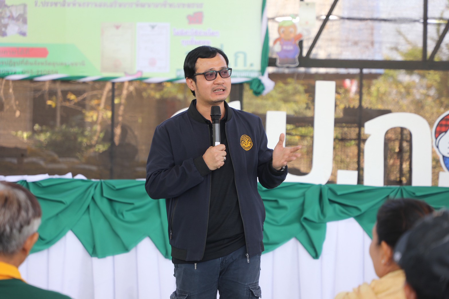 title - ชาวน้ำยืนเฮ ส.ป.ก. ขนทัพบริการถึงที่ ต.เก่าขาม ลดค่าใช้จ่าย ยื่นขอออกโฉนด - ปรึกษาปัญหากฎหมาย ครบจบในที่เดียว